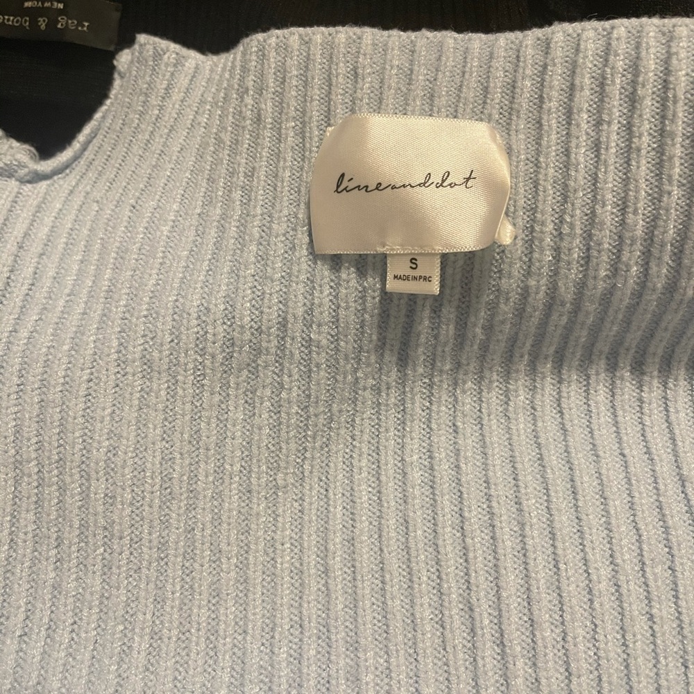 Stunning Line & Dot Funnel-Neck Ribbed Sweater - Picture 6 of 6